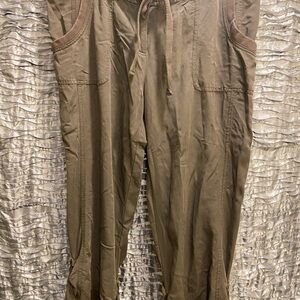 New York & Company Women’s Green Cargo Pants Size 12 Pre owned